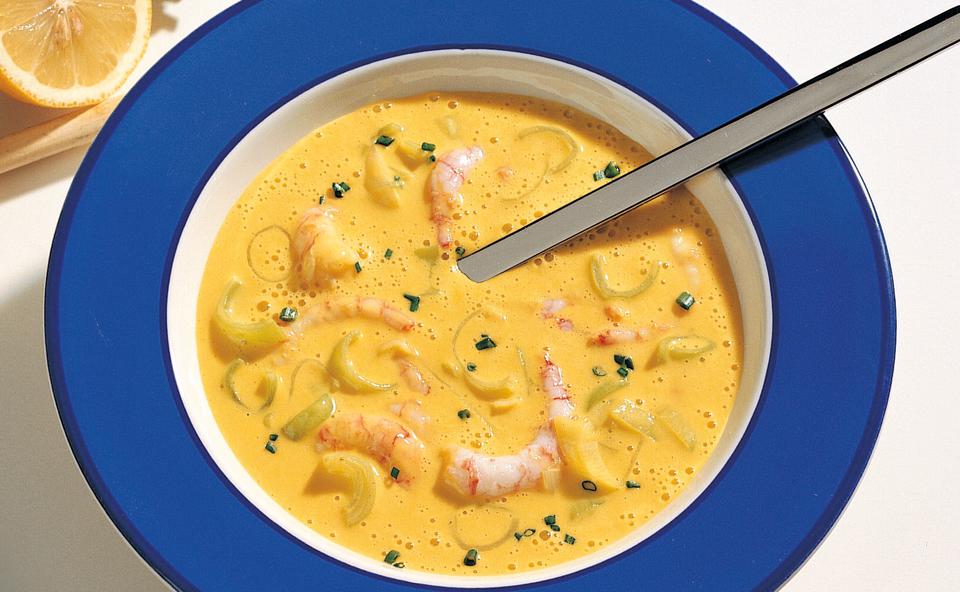Schnelle Lauch-Currysuppe mit Shrimps