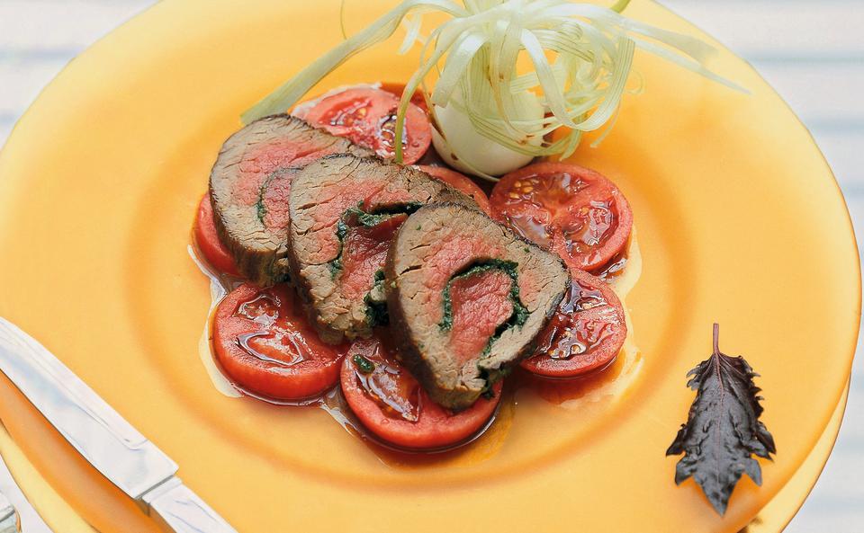 Roulade vom Rindsfilet mit marinierten Paradeisern