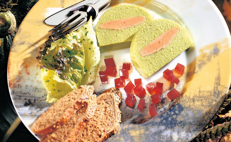 Erbsenterrine mit Gänseleber • Rezept • GUSTO.AT
