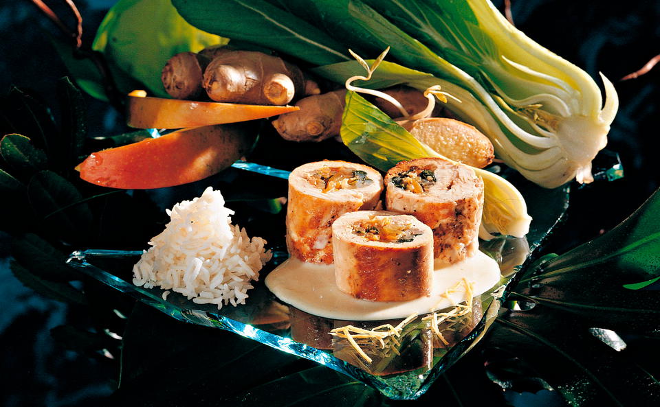 Hühnerbrust-Rouladen mit Sojasprossen • Rezept • GUSTO.AT