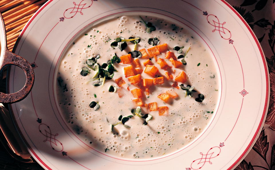 Erdäpfel-Kresse-Schaumsuppe