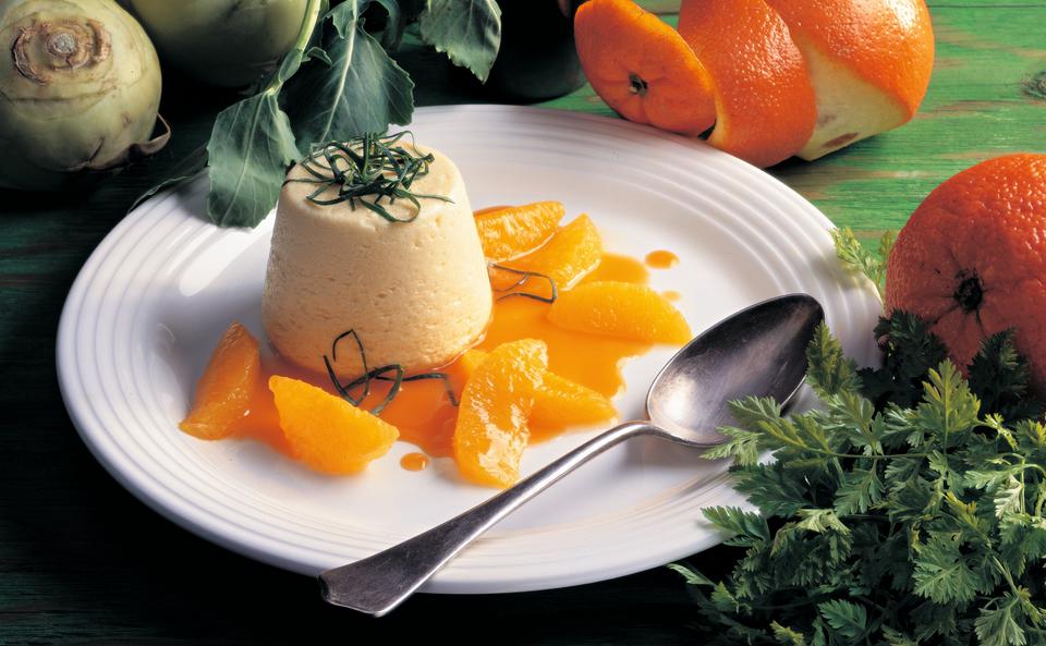 Kohlrabi-Gupf mit Orangen-Karottensauce