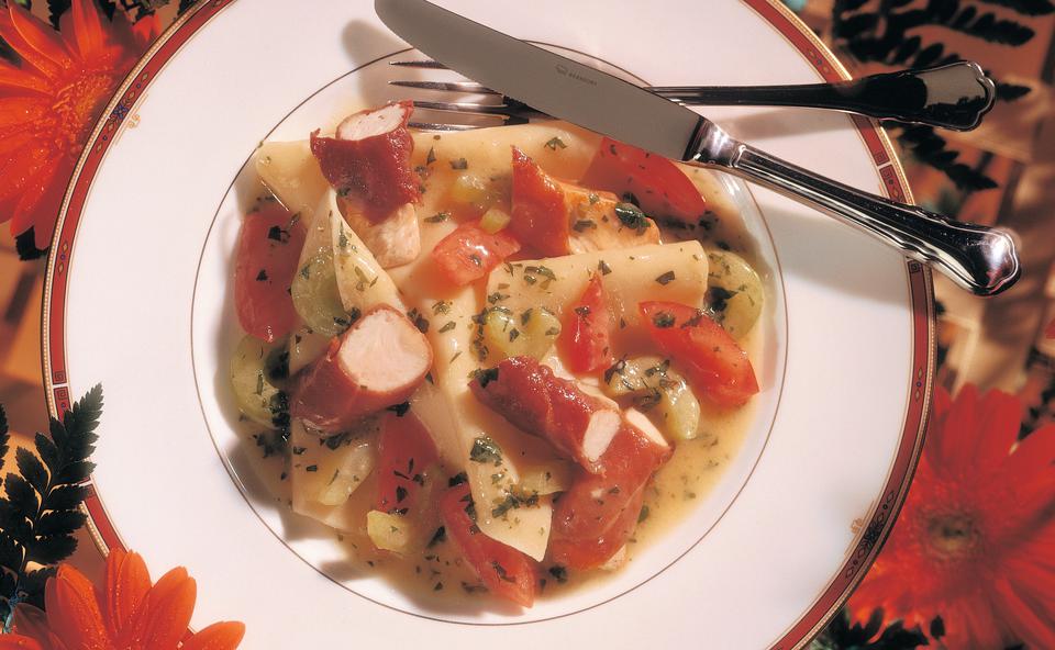 Putenstreifen im Schinkenmantel mit Lasagneblättern