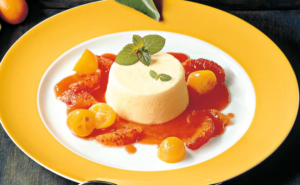 Orangencreme mit Kumquat-Salat