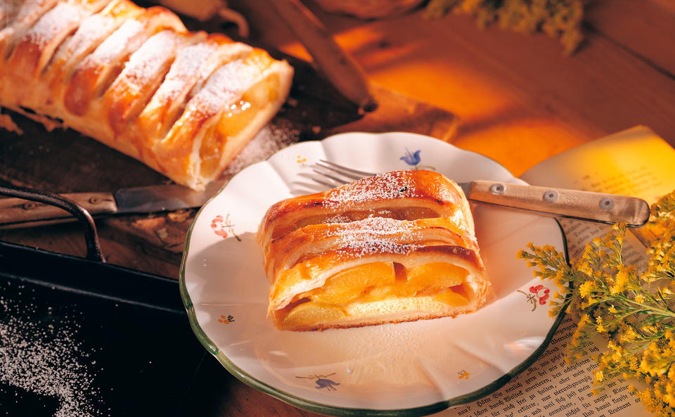 Marillen-Strudel