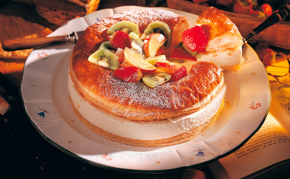Topfen-Torte mit Obst
