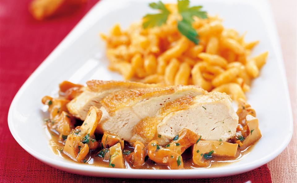 Hühnerfilet mit Eierschwammerln • Rezept • GUSTO.AT