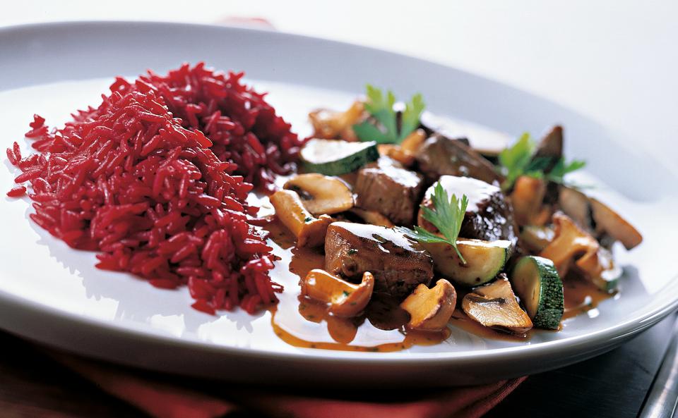 Rindsfilet mit Pilzen und Rote-Rüben-Reis