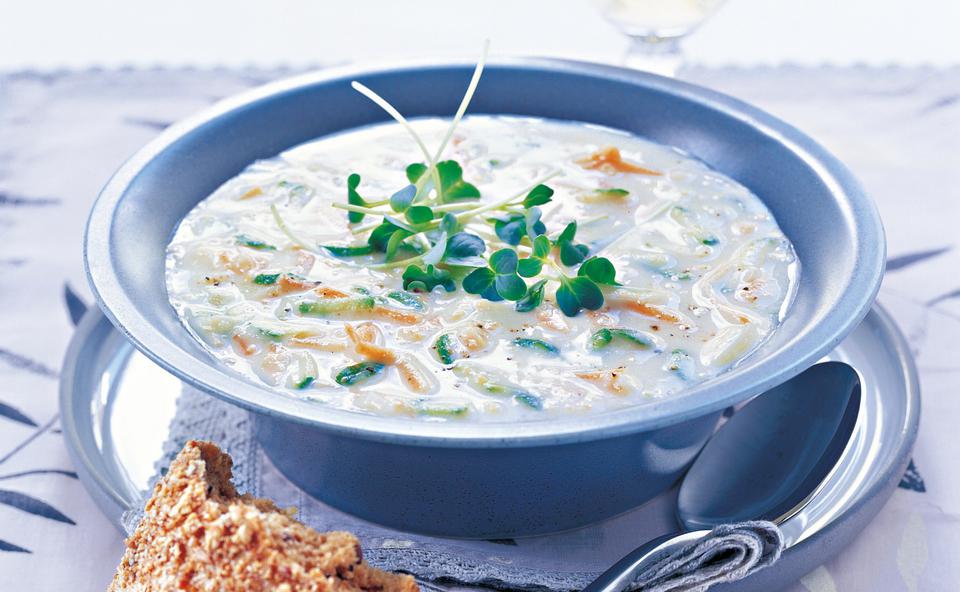 Grießsuppe mit Gemüse • Rezept • GUSTO.AT