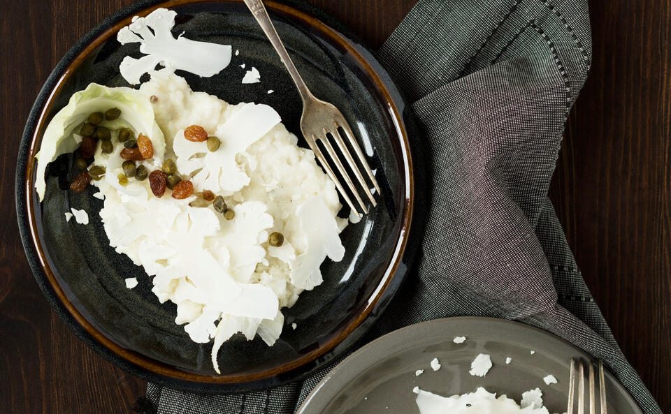 Karfiolrisotto mit Kapern und Rosinen