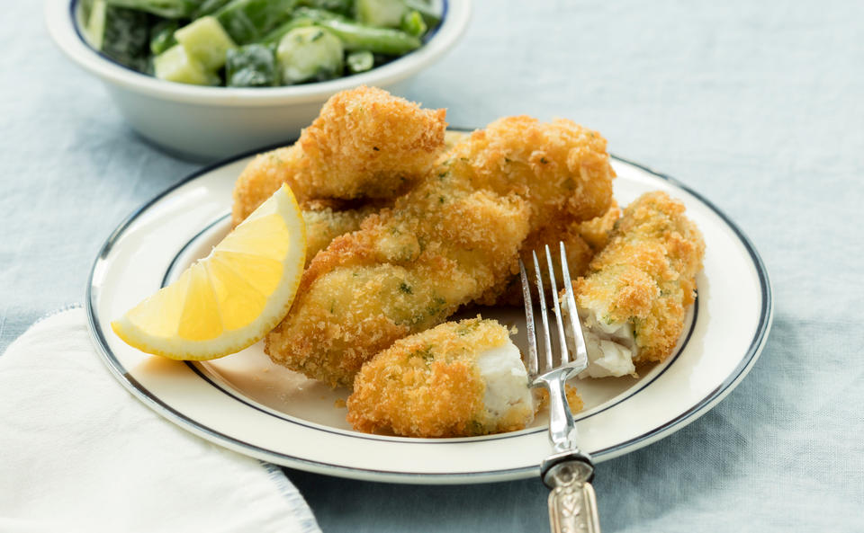 Fischstäbchen mit Kräuterpanier