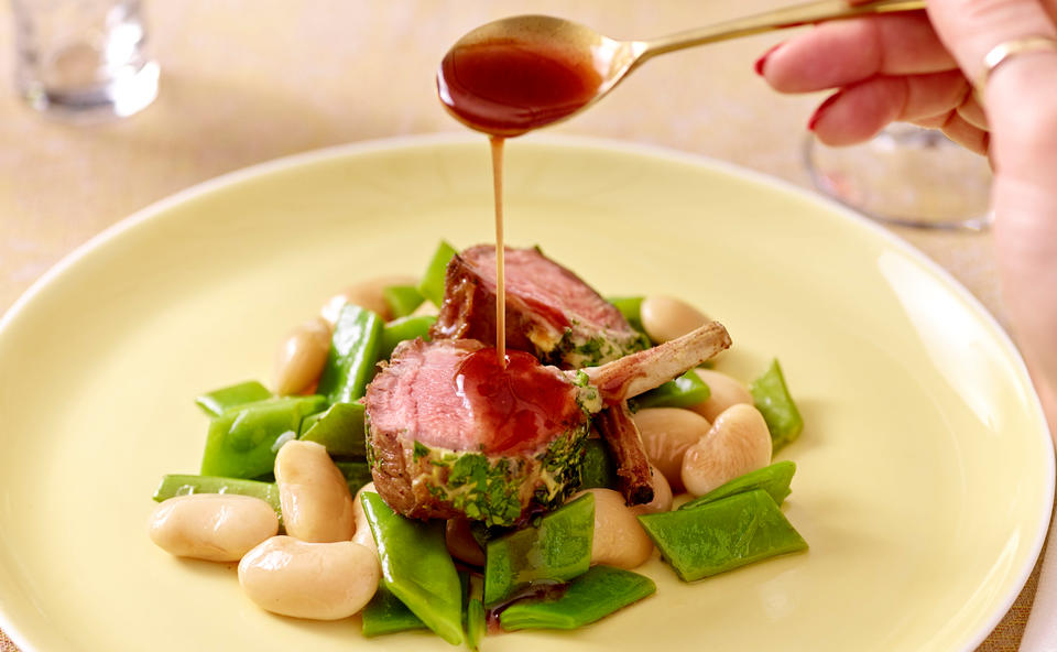 Spalierbraten vom Lamm mit Bohnengemüse