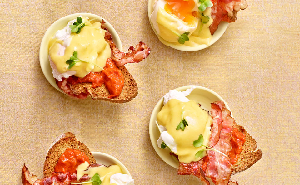 Special Easter Egg Benedict mit Paprikapesto