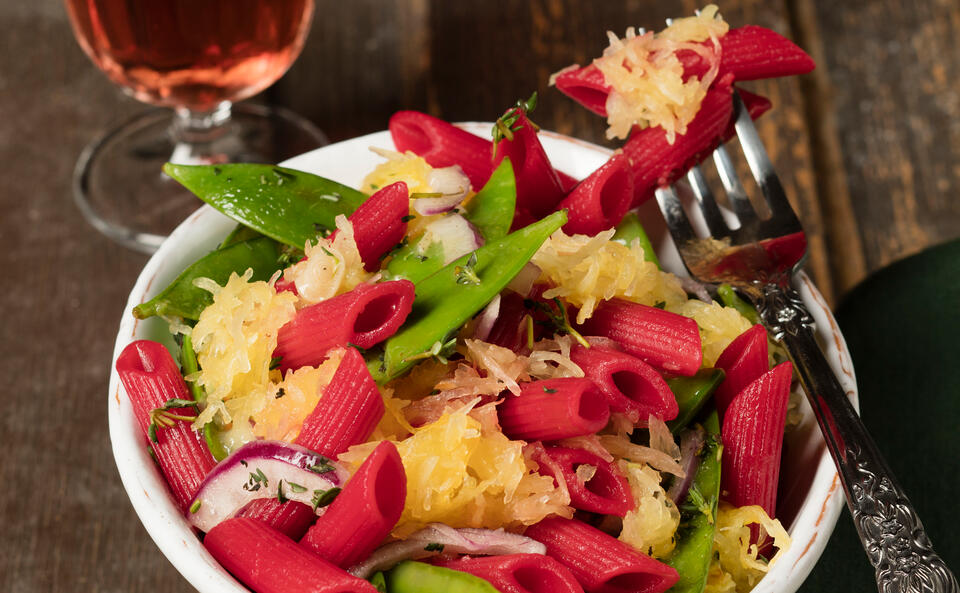 Penne mit Kürbis und Zuckerschoten