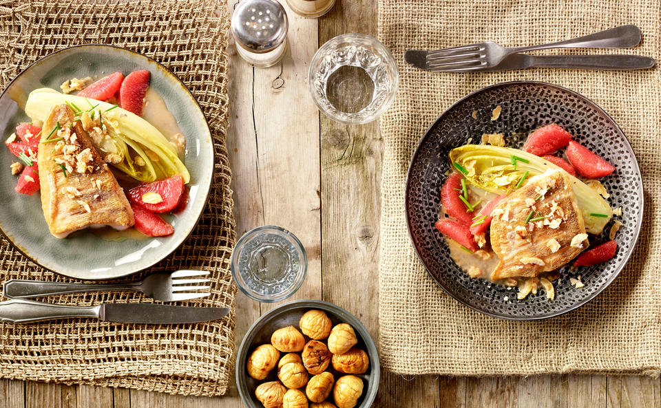 Zanderfilet mit Maroni, Chicorée und Grapefruits