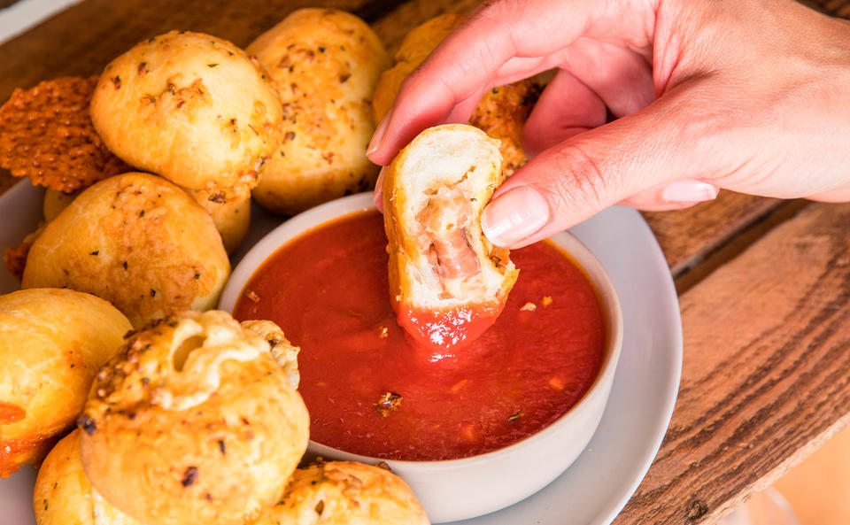 Pizzabällchen mit Marinara