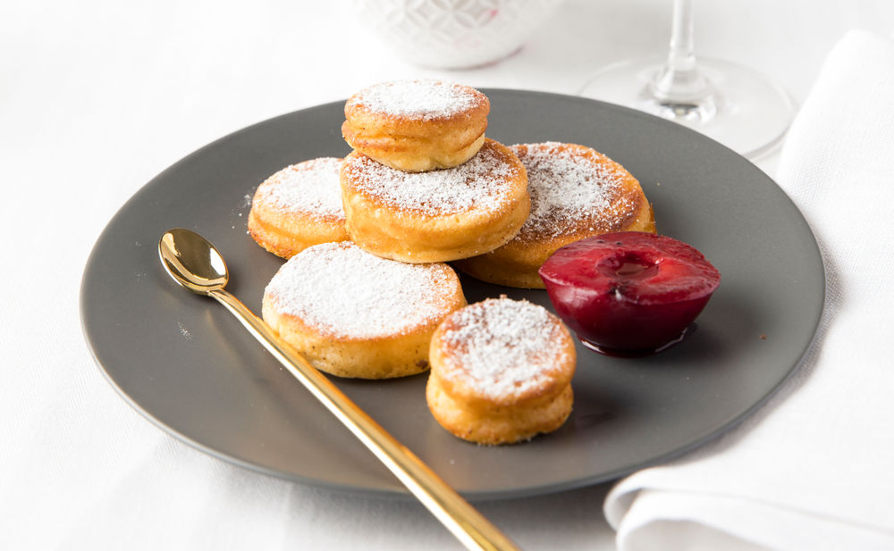 Liwanzen mit Ringlottenkompott • Rezept • GUSTO.AT